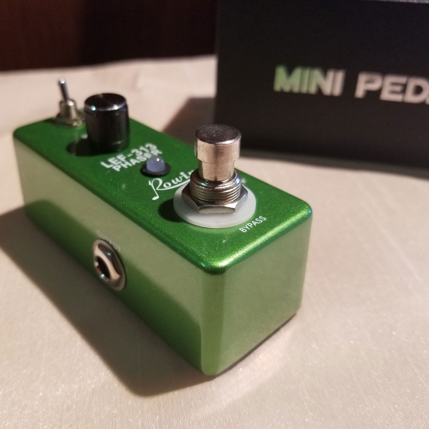 Rowin Phaser Effects Pedal